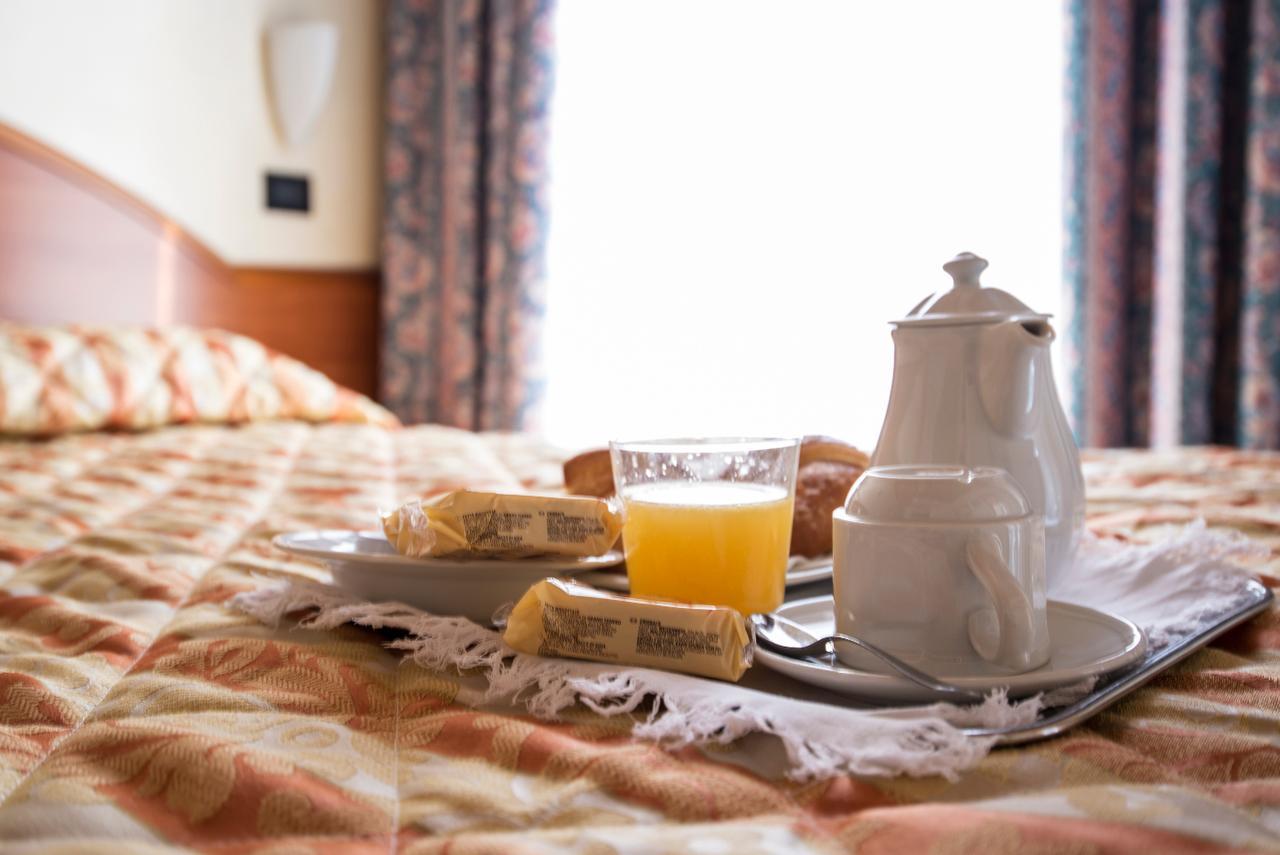 Hotel Brennero บัสซาโน เดล กรัปปา ภายนอก รูปภาพ